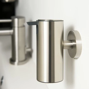 Tiger Zeepdispenser Boston Hangend Geborsteld RVS 5 Tiger Zeepdispenser Boston Hangend Geborsteld RVS - Afbeelding 3