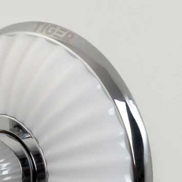 Tiger Ivy Zeepdispenser 200ml Chroom/wit Keramiek 4 Tiger Ivy Zeepdispenser 200ml Chroom/wit Keramiek - Afbeelding 3