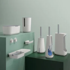 Tiger Toiletborstelhouder TESS Vrijstaand Met Swoop Borstel Wit/lichtgrijs 18 Tiger Toiletborstelhouder TESS Vrijstaand Met Swoop Borstel Wit/lichtgrijs -Badkamer Verkoop 123 4665