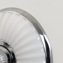 Tiger Toiletrolhouder Ivy Chroom/wit Met Klep 9 Tiger Toiletrolhouder Ivy Chroom/wit Met Klep -Badkamer Verkoop 123 4716